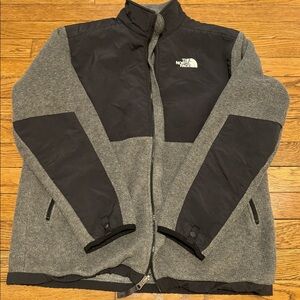 Boys XL North Face Denali